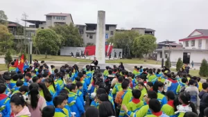 祭扫烈士园 缅怀革命情——钱塘小学开展清明主题活动