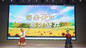 以歌育心，以美润德！钱塘小学这场元旦赛事，藏着家校社协同育人的大文章