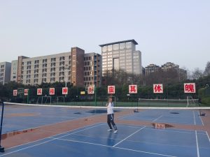 青春逐渐离场 热爱一直在场